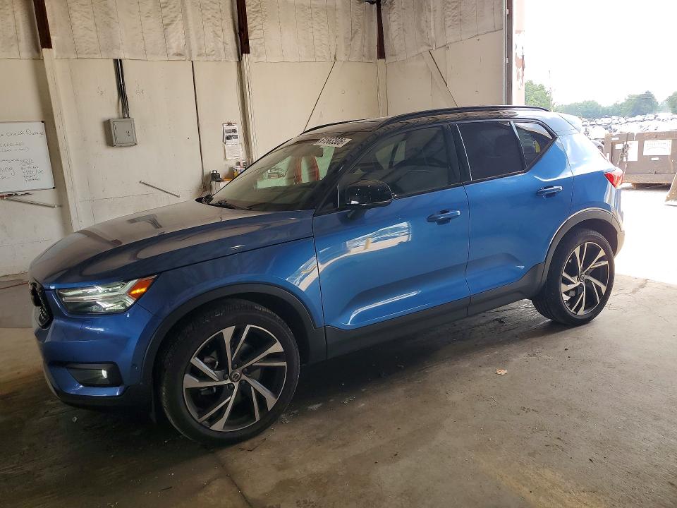2021 VOLVO XC40 T5 R-DESIGN - 1