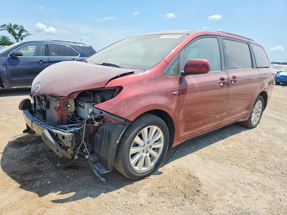 2017 TOYOTA SIENNA LE - 1