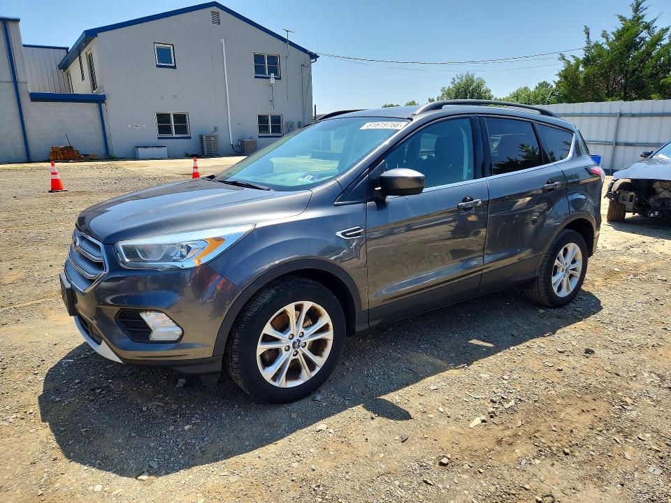 2017 FORD ESCAPE SE - 1