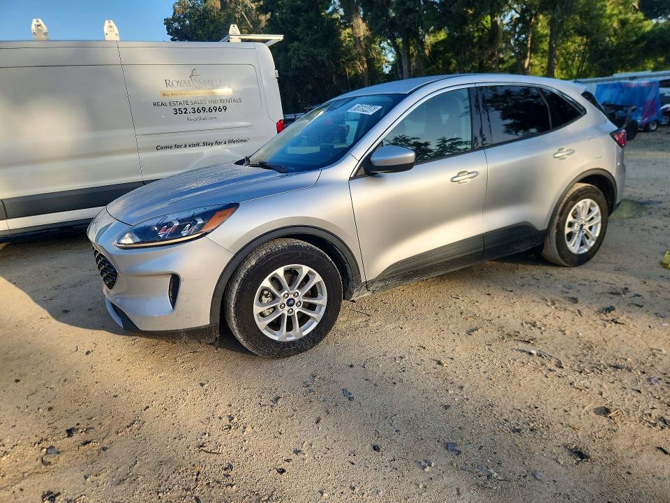 2020 FORD ESCAPE SE - 1