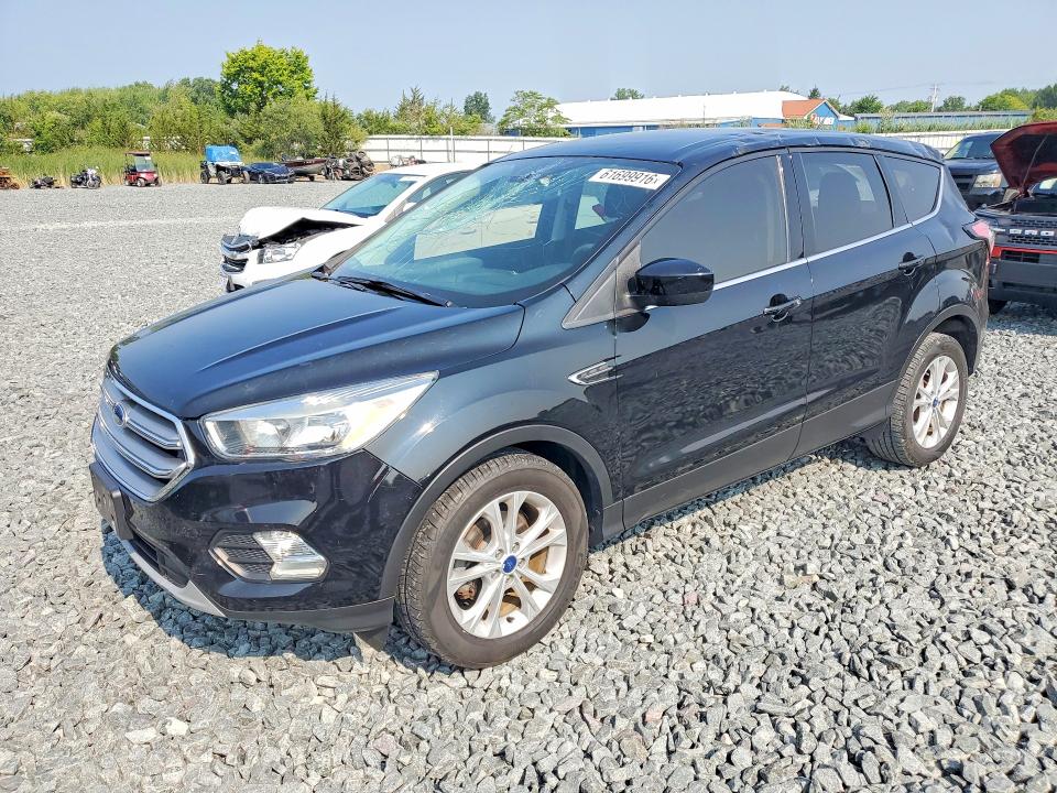 2017 FORD ESCAPE SE - 1
