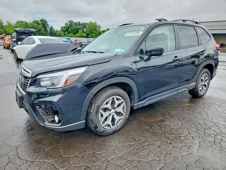 2021 SUBARU FORESTER PREMIUM - 1