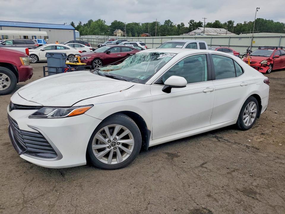 2021 TOYOTA CAMRY LE - 1