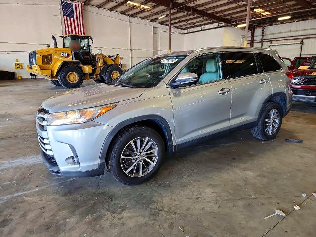 2019 TOYOTA HIGHLANDER XLE - 1