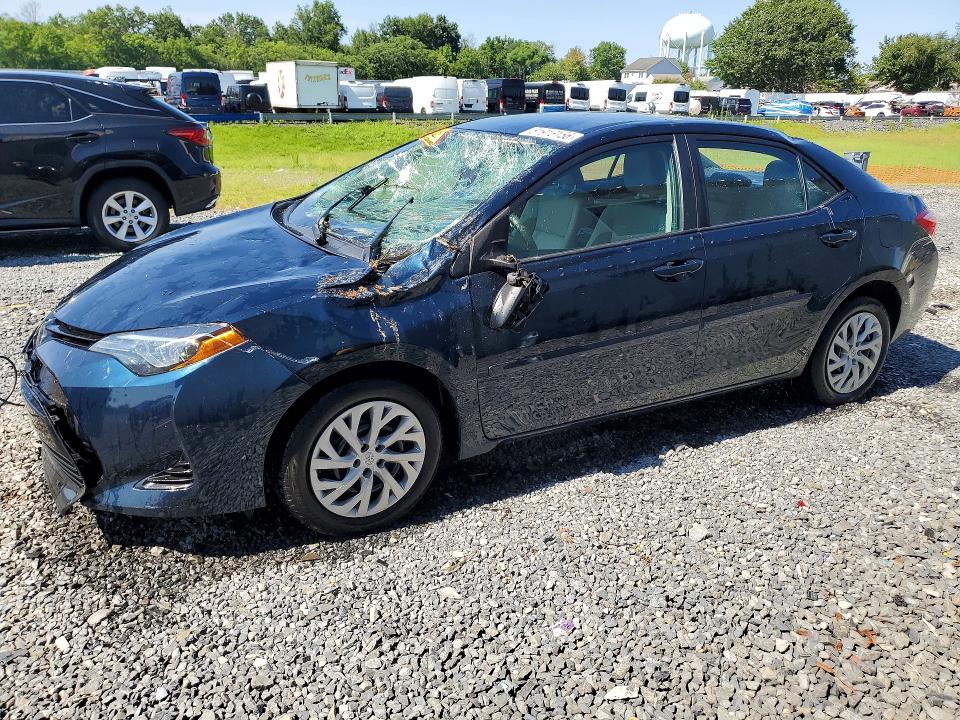 2018 TOYOTA COROLLA LE - 1