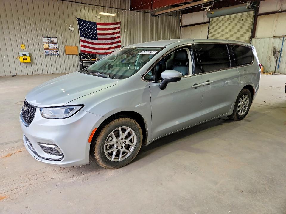 2023 CHRYSLER PACIFICA TOURING L - 1
