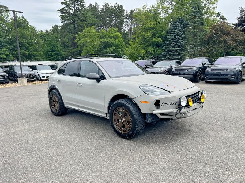 2021 PORSCHE CAYENNE TURBO - 1