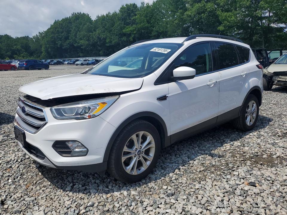 2017 FORD ESCAPE SE - 1