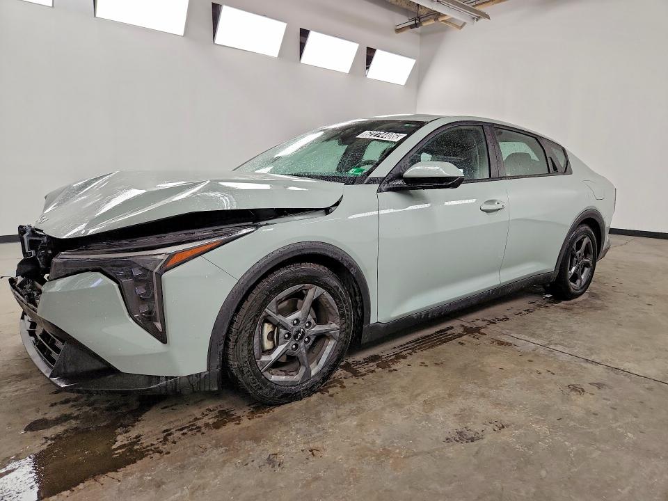 2025 KIA K4 LXS - 1