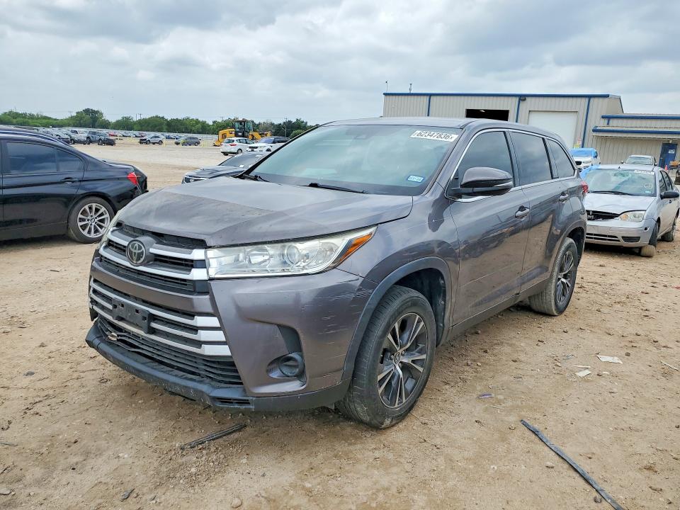 2019 TOYOTA HIGHLANDER LE - 1