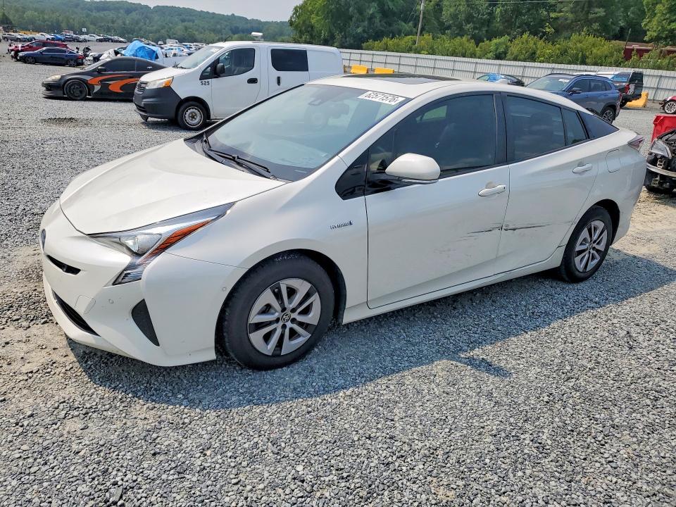 2017 TOYOTA PRIUS THREE - 1