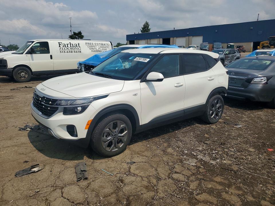 2024 KIA SELTOS LX - 1