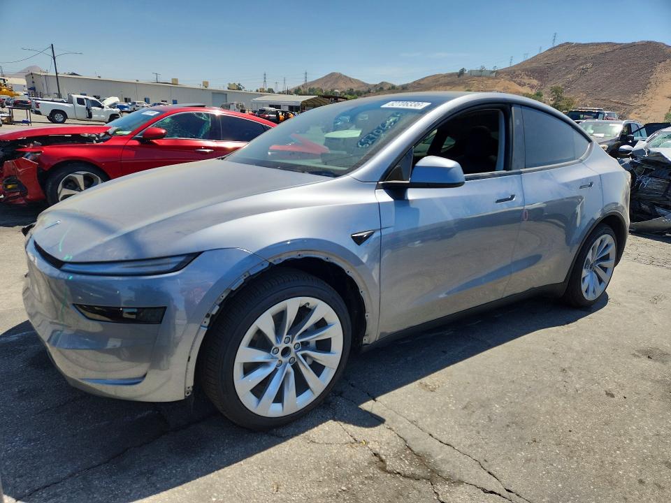 2026 TESLA MODEL Y - 1