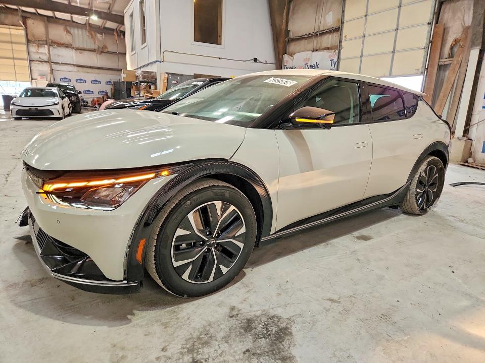 2024 KIA EV6 WIND - 1