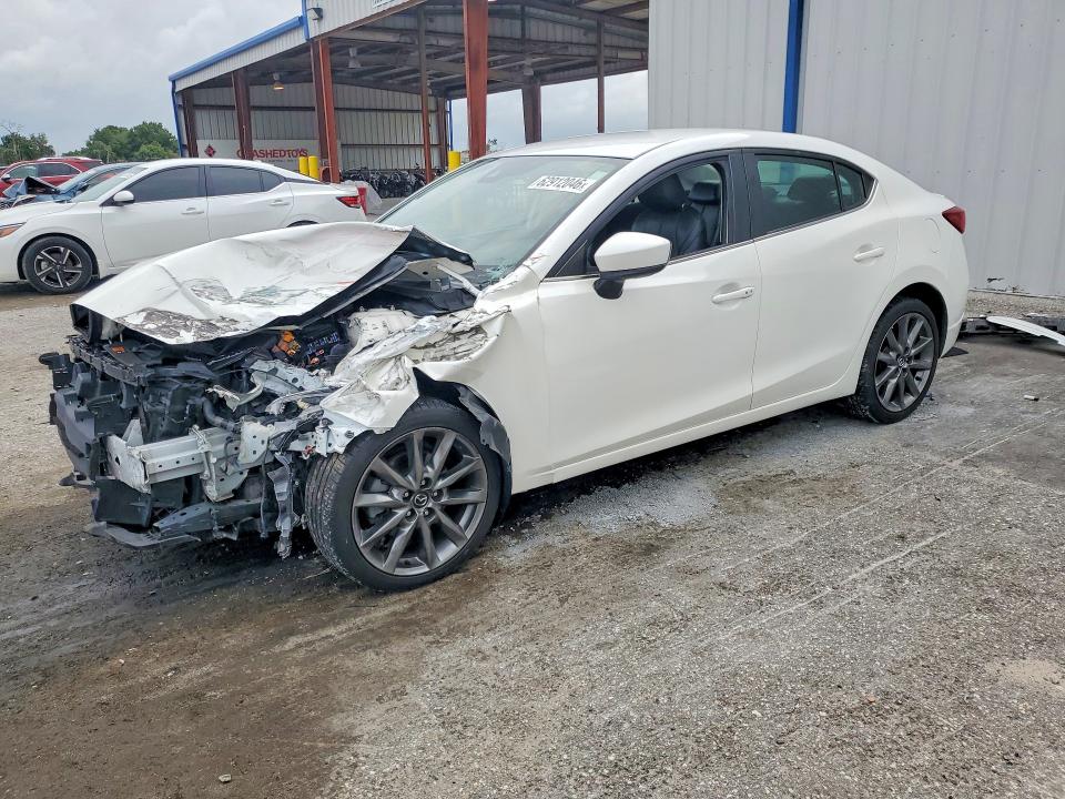 2018 MAZDA 3 TOURING - 1