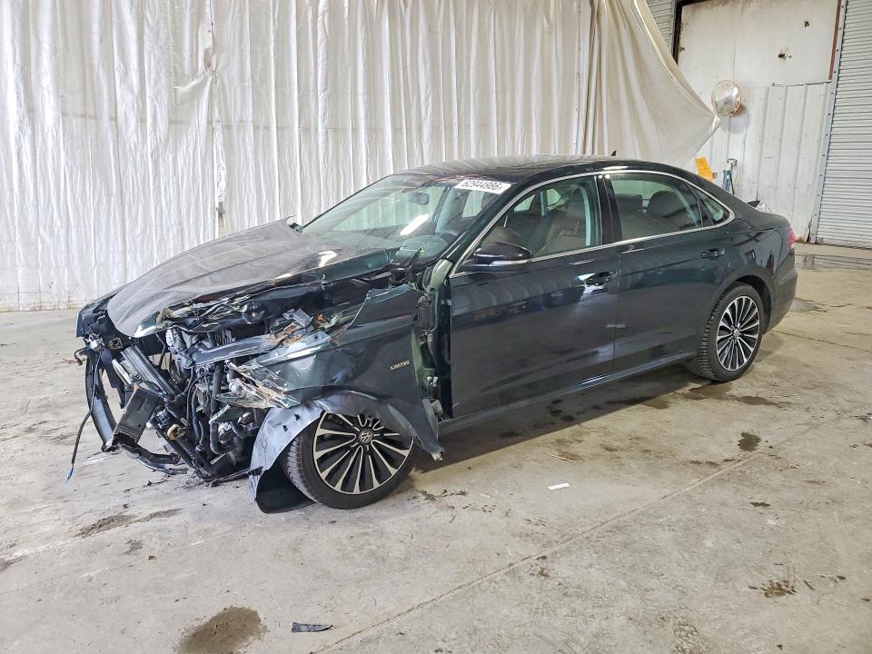 2022 VOLKSWAGEN PASSAT LIMITED EDITION - 1