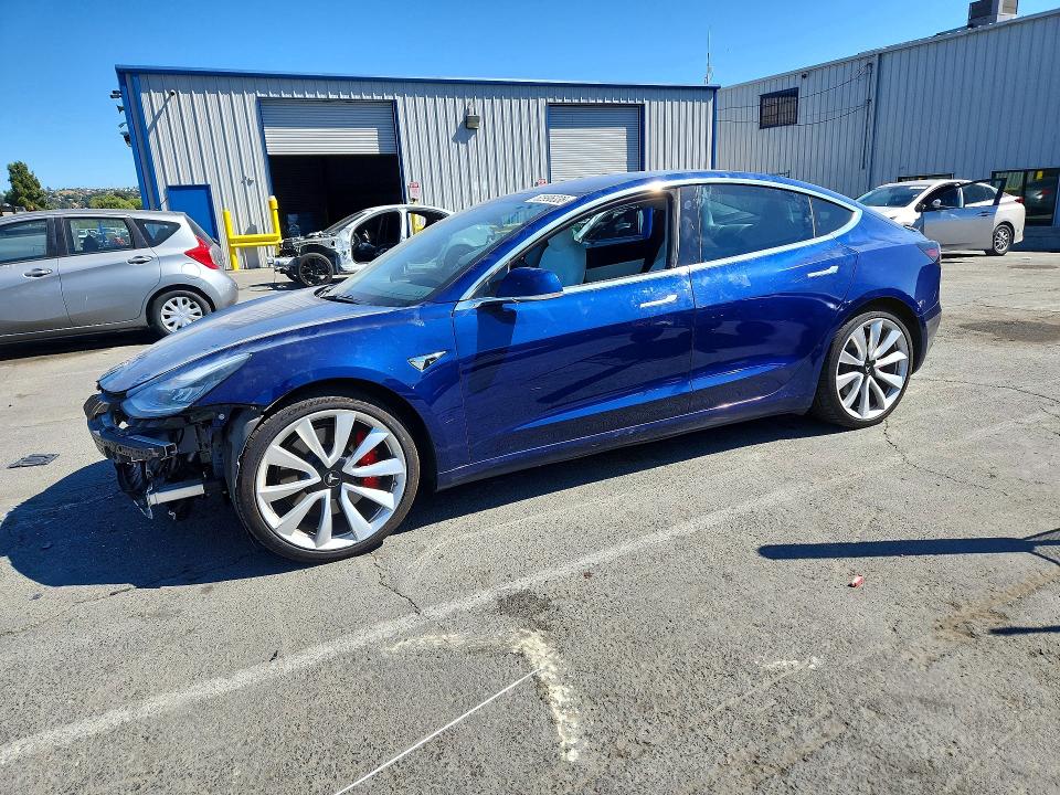 2018 TESLA MODEL 3 - 1