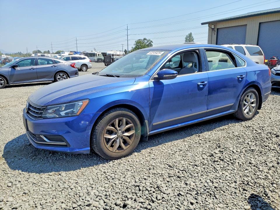 2017 VOLKSWAGEN PASSAT S - 1