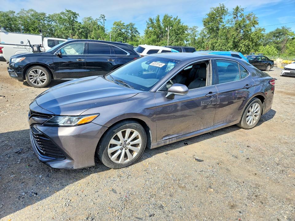 2018 TOYOTA CAMRY LE - 1