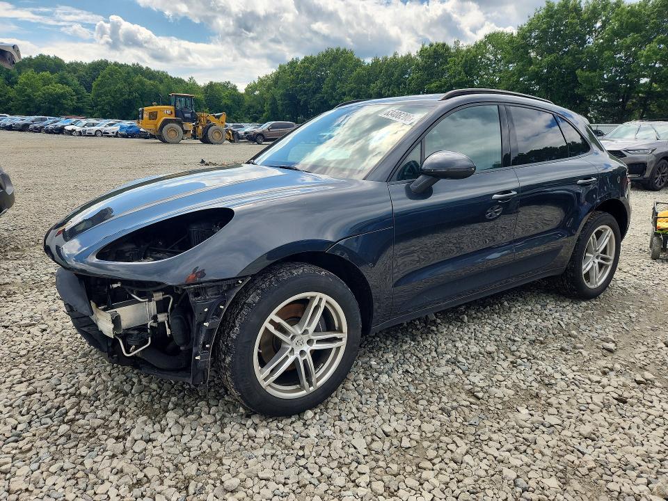 2017 PORSCHE MACAN - 1