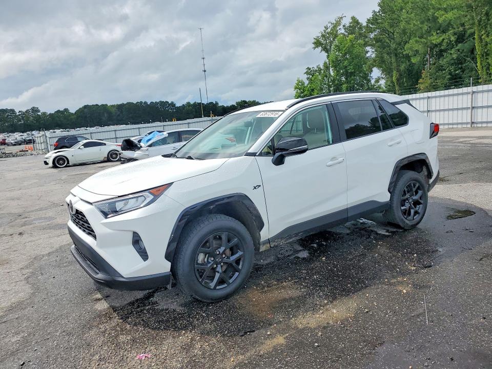 2021 TOYOTA RAV4 XLE - 1