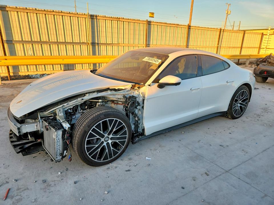 2021 PORSCHE TAYCAN - 1
