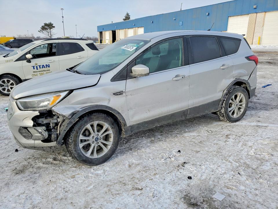 2019 FORD ESCAPE SE - 1