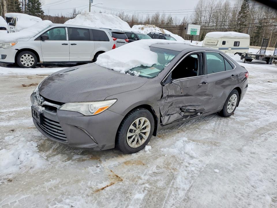 2017 TOYOTA CAMRY LE - 1