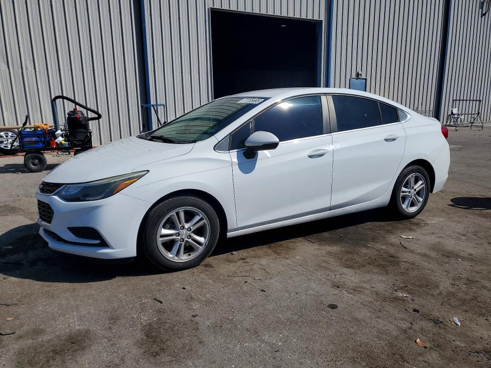 2018 CHEVROLET CRUZE LT - 1