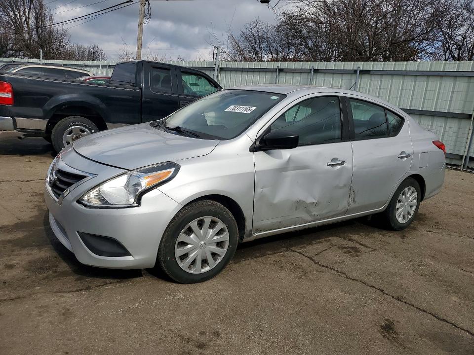 2019 NISSAN VERSA SV - 1