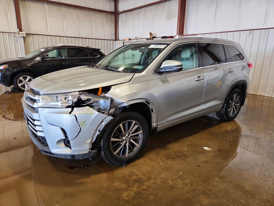 2017 TOYOTA HIGHLANDER XLE - 1