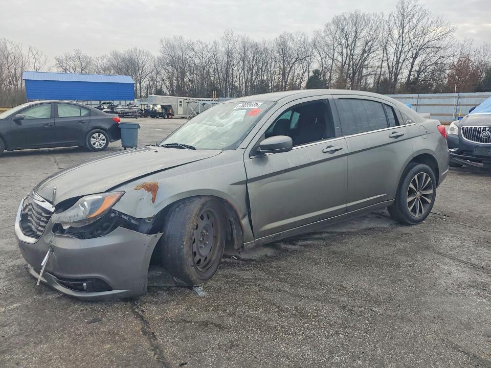 2021 CHRYSLER 200 TOURING - 1