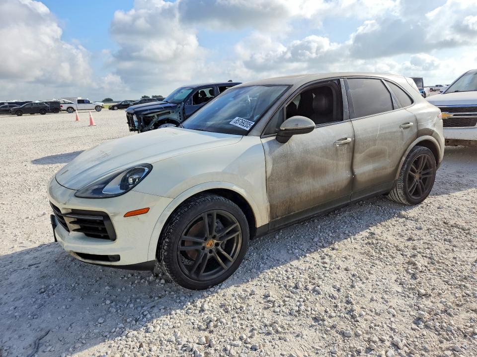 2019 PORSCHE CAYENNE - 1
