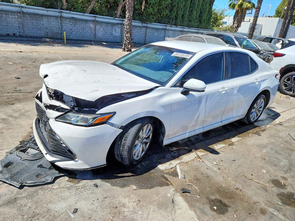 2020 TOYOTA CAMRY LE - 1