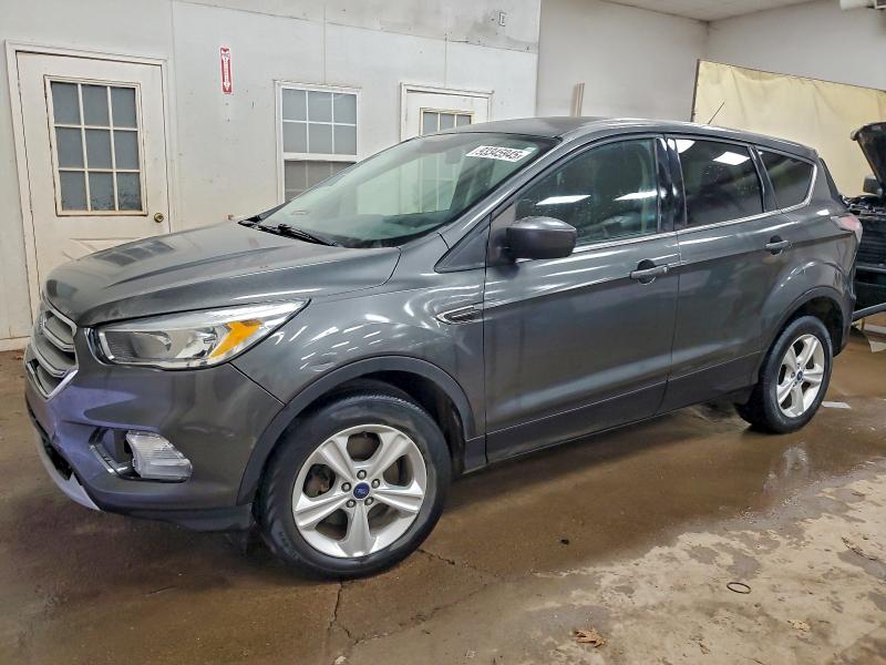 2017 FORD ESCAPE SE - 1