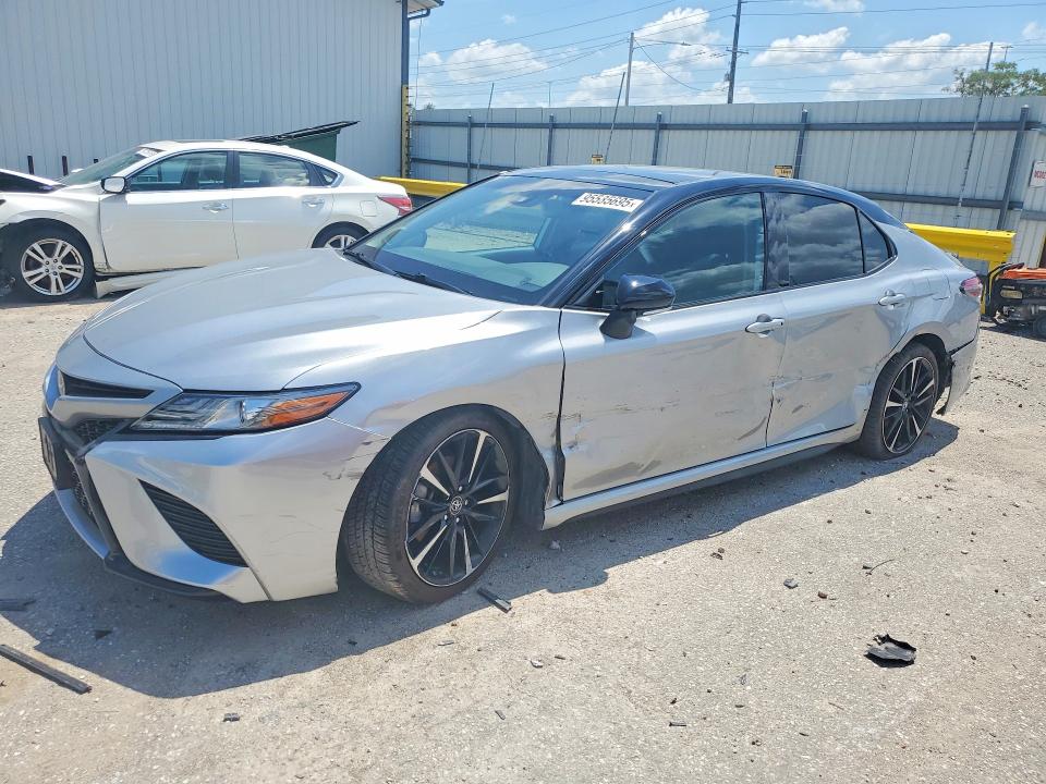 2019 TOYOTA CAMRY XSE - 1