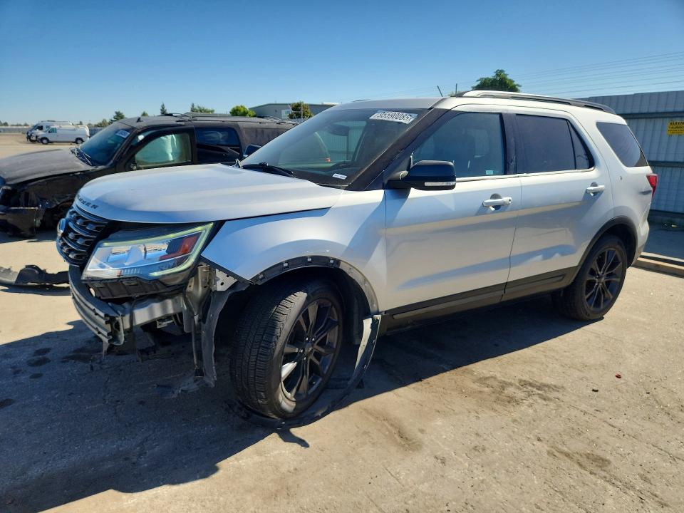 2017 FORD EXPLORER XLT - 1