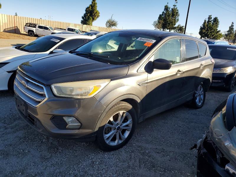 2017 FORD ESCAPE SE - 1