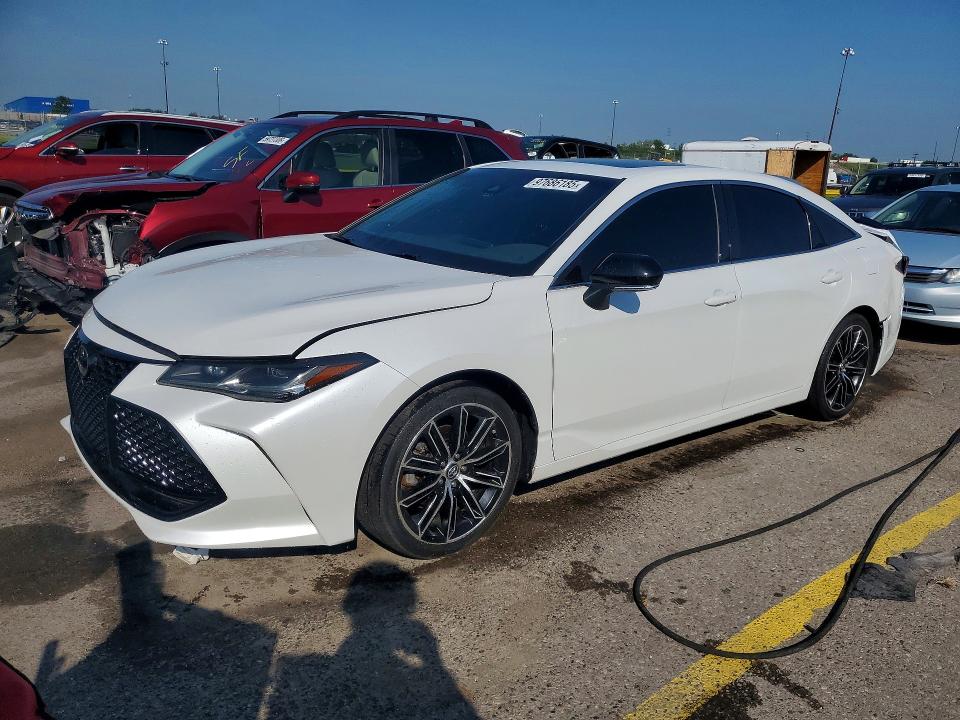 2019 TOYOTA AVALON TOURING - 1