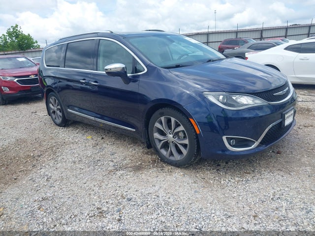 2018 CHRYSLER PACIFICA LIMITED - 1