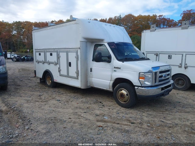 2017 FORD E-350 CUTAWAY - 1