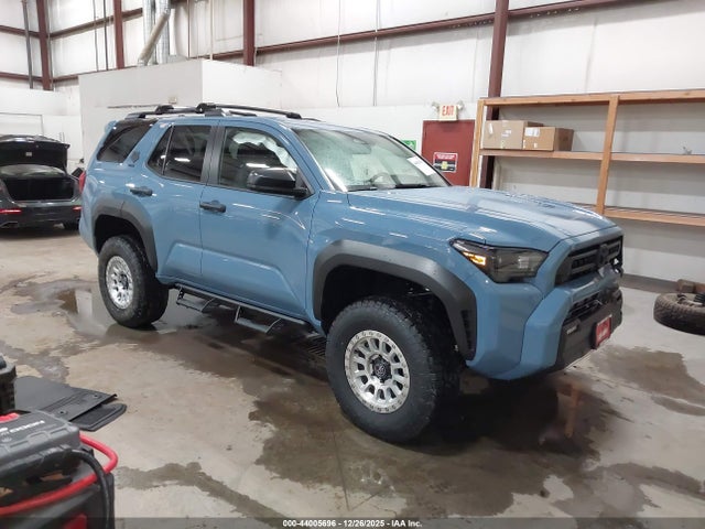 2025 TOYOTA 4RUNNER SR5 - 1