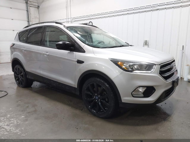 2017 FORD ESCAPE SE - 1