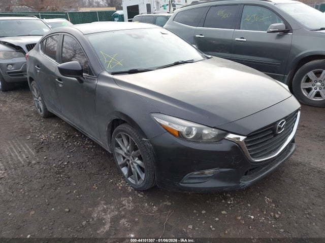 2018 MAZDA MAZDA3 TOURING - 1