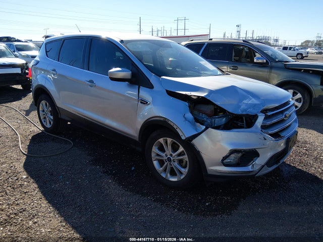 2017 FORD ESCAPE SE - 1