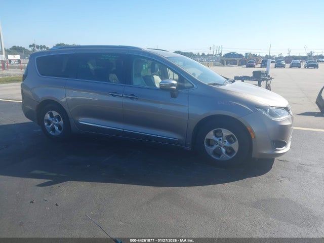 2018 CHRYSLER PACIFICA HYBRID LIMITED - 1