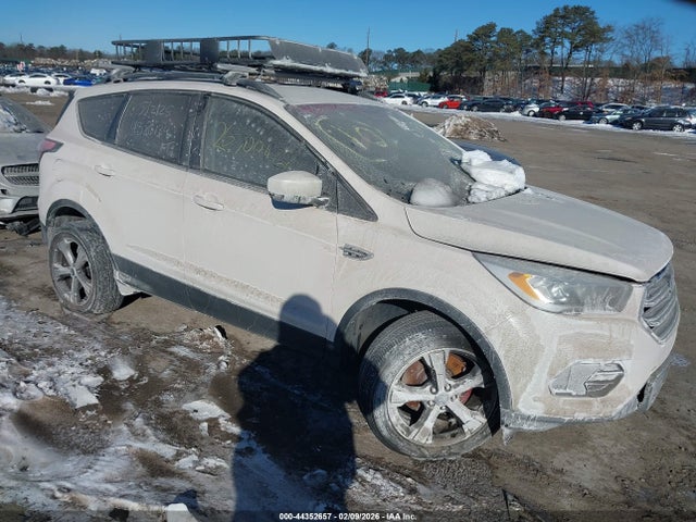 2017 FORD ESCAPE SE - 1