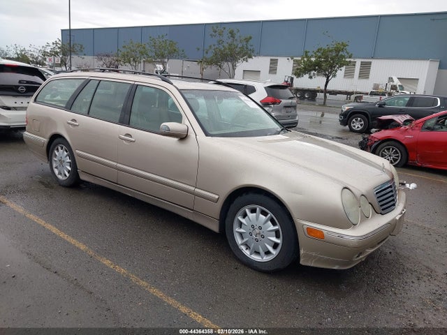 2001 MERCEDES-BENZ E 320 - 1