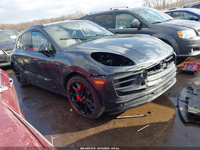 2024 PORSCHE MACAN GTS - 1