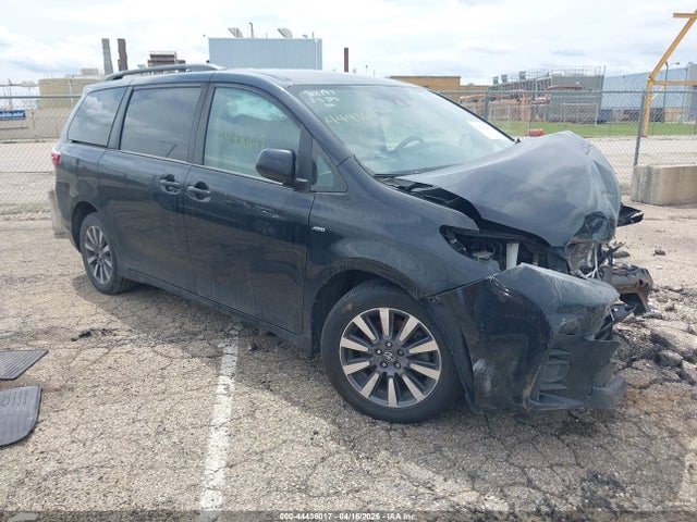 2020 TOYOTA SIENNA LE - 1